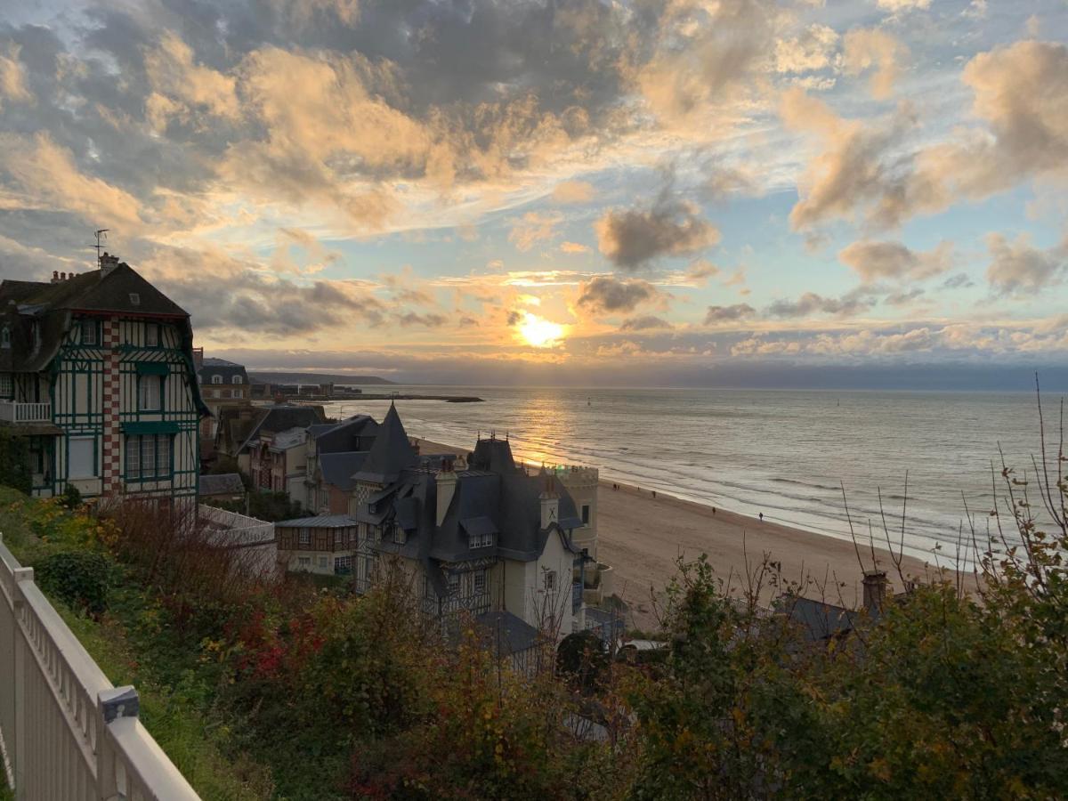 Trouville, Appartement Renove Avec Grande Terrasse Au Calme 外观 照片